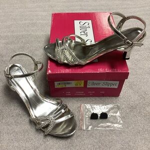 Silver Slipper Belle Silver with Rhinestones 3” High Heels * Size 7.5